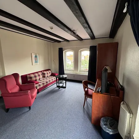 Zur Muhle Hotel 3*